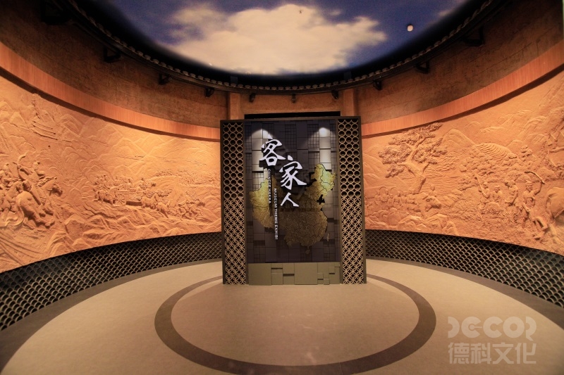 沉浸式博物館裝修中，如何設(shè)置休息區(qū)域避免疲勞感？